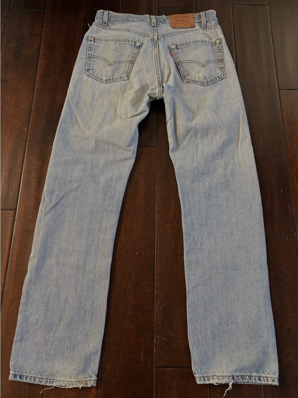 Vintage Distressed Levi's 505 Light Wash Blue Jeans - Y2K - Picture 2 of 10